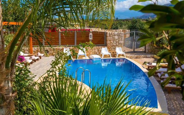 Sunshine Villa with Private Pool by Estia