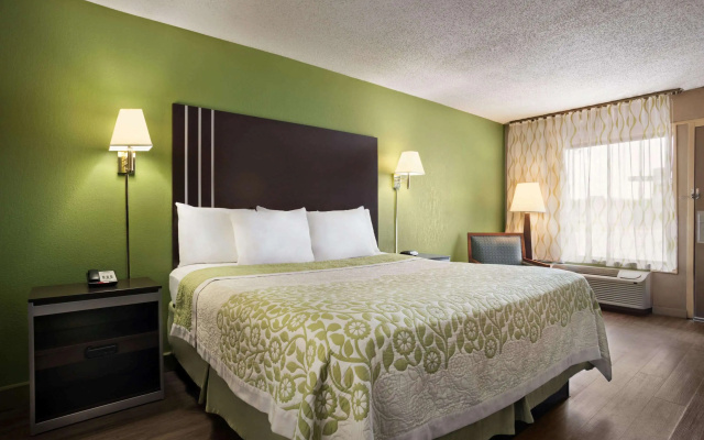 Days Inn by Wyndham Hardeeville/ I-95 State Line