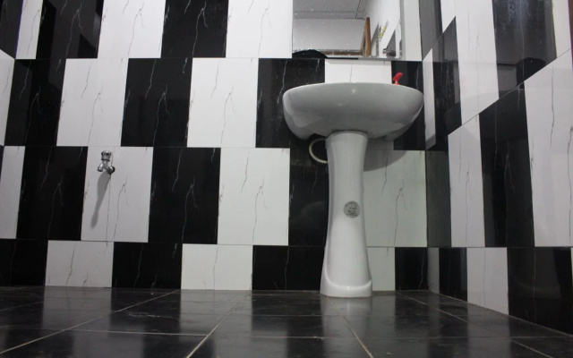 Hi Lanka Backpackers - Adults Only