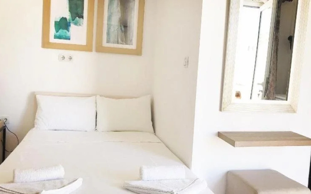 Polydoros Hotel Apartments
