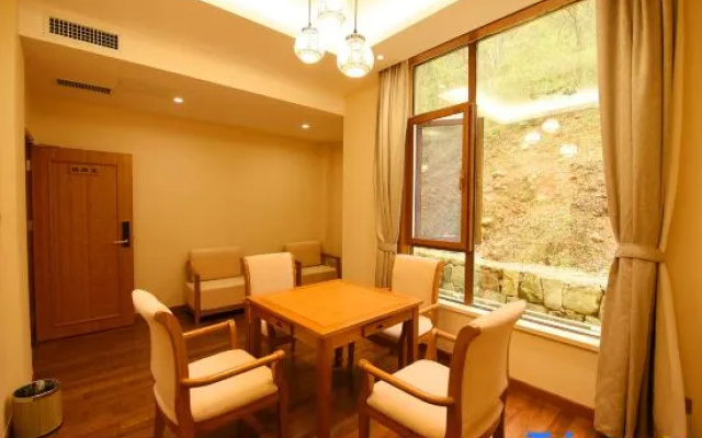 Tiantangzhai Holiday Hotel