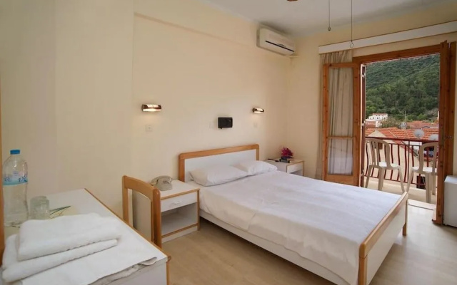 Moustakis Hotel