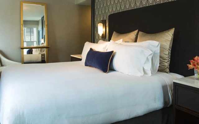 The Allegro Royal Sonesta Hotel Chicago Loop