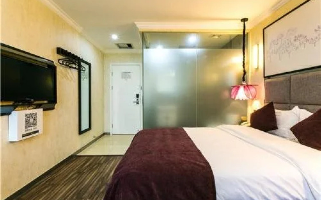 Blooming Hotel
