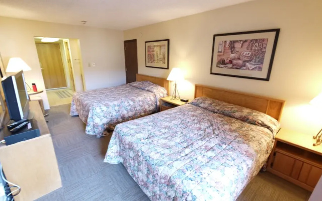 CM447H Hotel Room 1Br 1 Ba