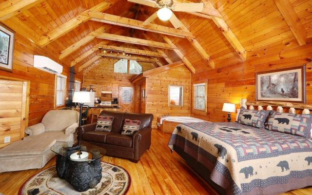The Cuddle Hut Cabin