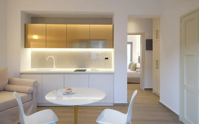 Golden Luxury Suites