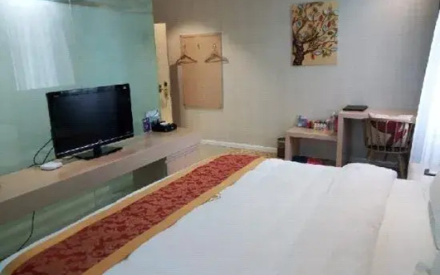 Longli Jiaxing Fashion Hotel