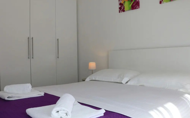 Modernistic Apartment in Primosten With Pool