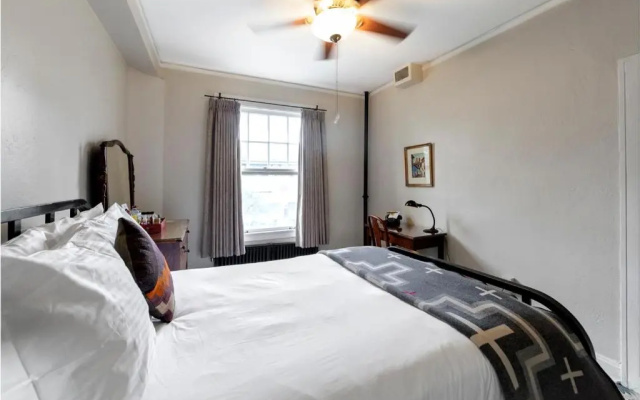 The Hotel Congress