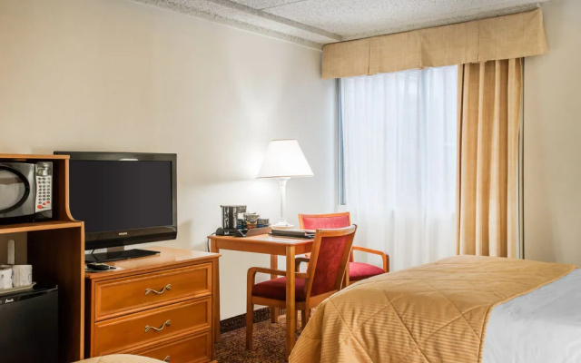 Holiday Inn Eau Claire-Campus Area/I-94