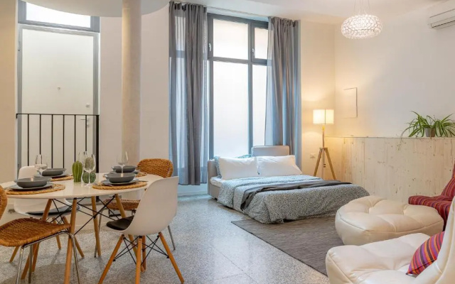 Moderno Loft a due passi dal lago