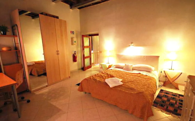 Ota Trevi Foutain Suite