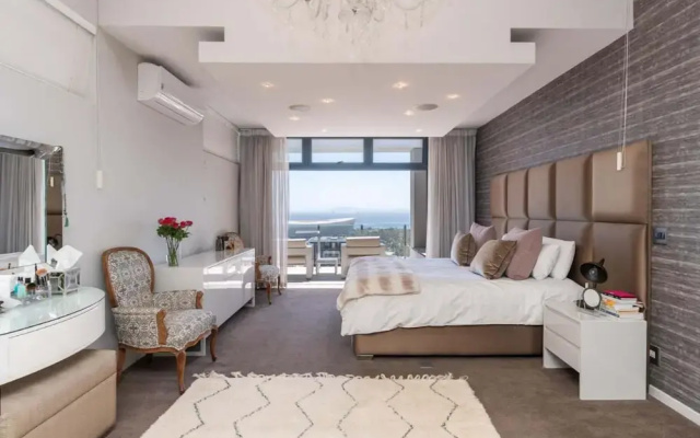 Ocean Views 5 Bedroom Apartments