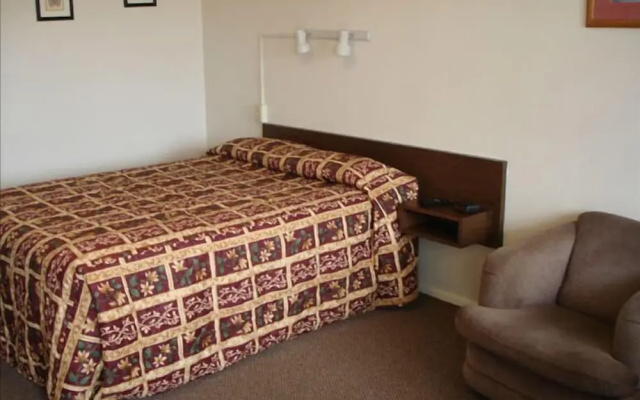Tops Motel