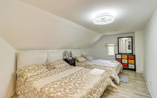Walkable Abode in Stroudsburg's Business District!