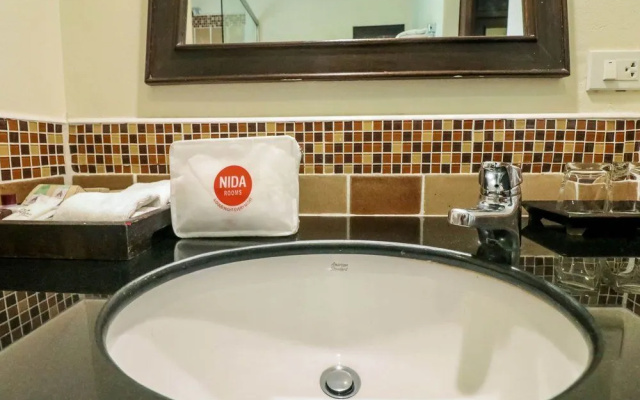 NIDA Rooms Saket Valley 200 Station