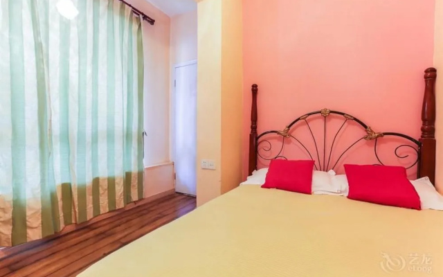 Lingyin Ferry Youth Hostel