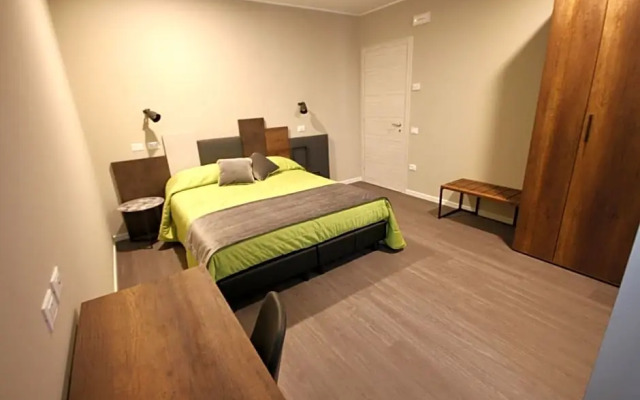 Pove 2.4 Hotel