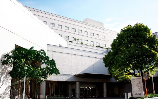 Fukuoka Recent Hotel Фукуока вид на фасад