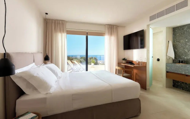 The Nook -luxury Living at the Edge of Tranquility
