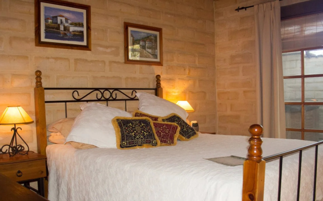 Dee's Villa Bed & Breakfast