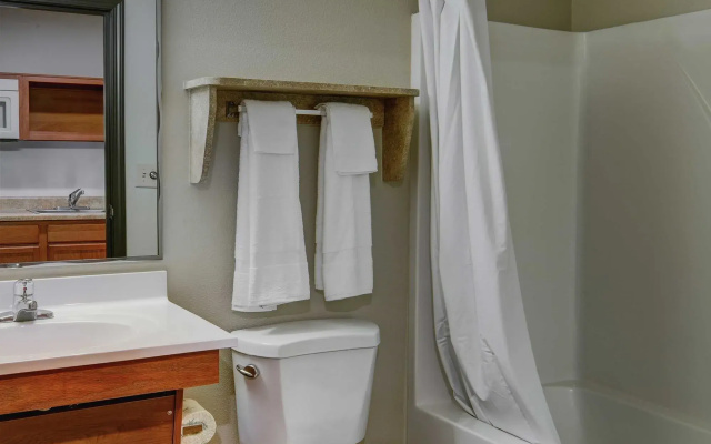 Studio 6 Extended Stay Shreveport Airport LA
