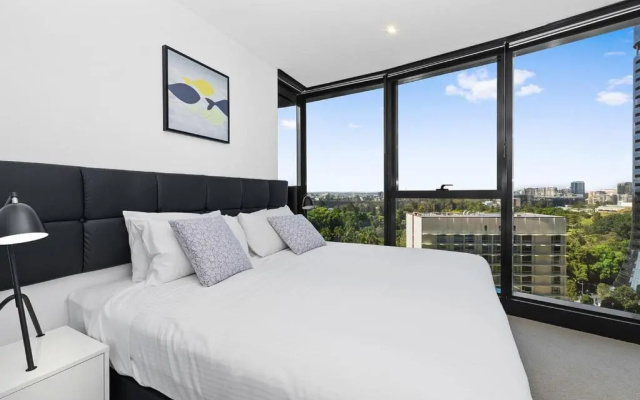 Brisbane Skytower Apartments by CLLIX