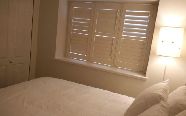 Marpole Guest House