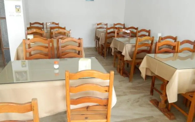 Ugur Hotel