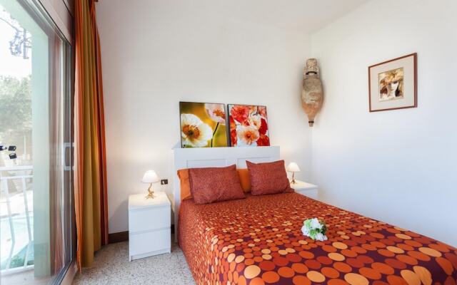 Отель Apartamento Vivalidays Rosa Испания, Бланес - отзывы, цены и фото номеров - забронировать отель Apartamento Vivalidays Rosa онлайн комната для гостей