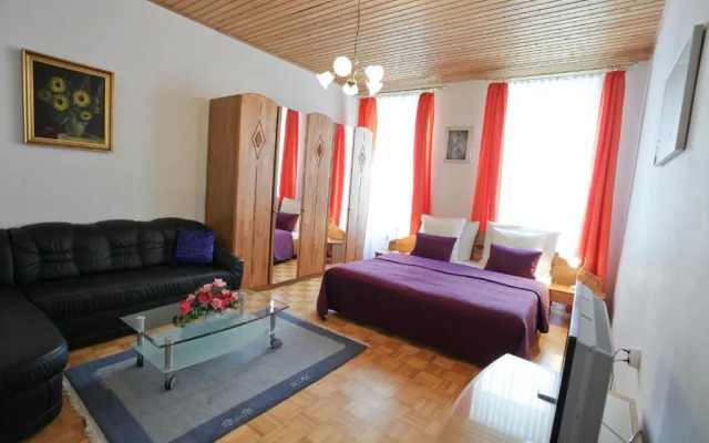Mozart Apartments