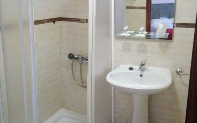 Hostal Cruce