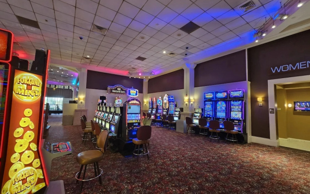 Wild Rose Casino & Hotel Clinton