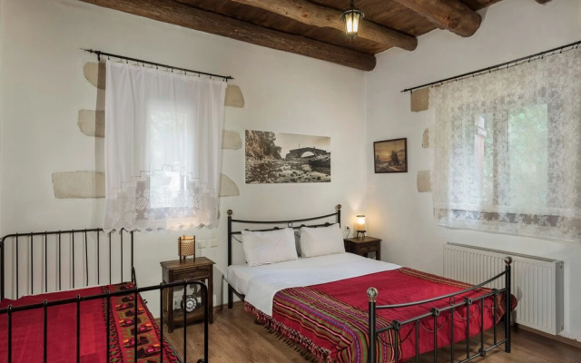 Villa Aloni-traditional Stone Villa With Nice View,pool and Garden