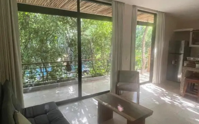 Jungle View 2bed 2bath Condo/ Wi-Fi/ Pool/ Gym