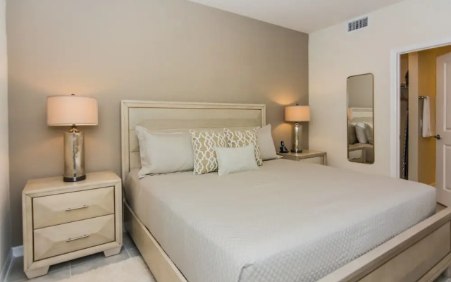 Fabulous Apartment with balcony at Storey Lake 272977