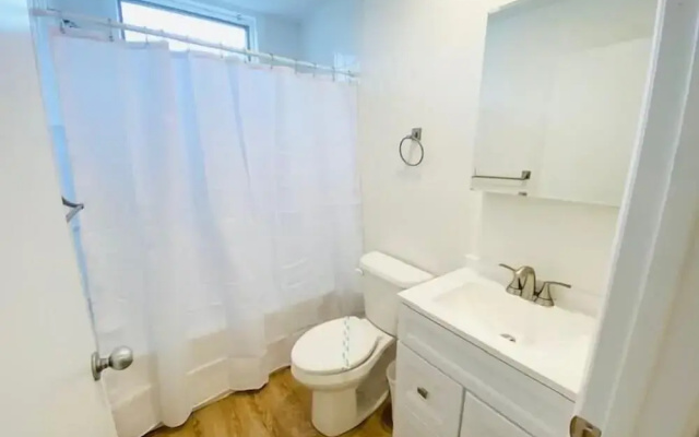 Olive Avenue 1B