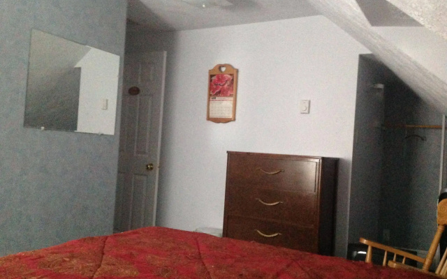 10th Avenue Guest House & Suites