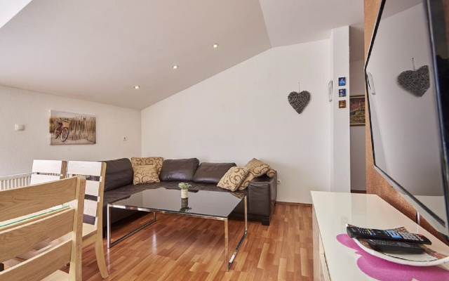 Apartment Sina - modern and comfortable: A1 Trogir, Riviera Trogir