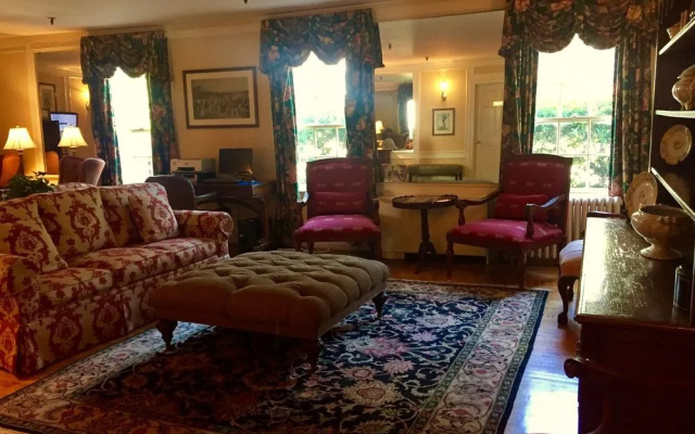 Mid Pines Inn & Golf Club