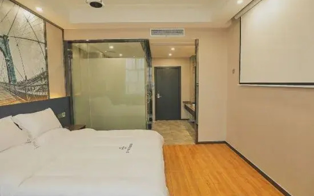 Dongyang E-sports Hotel