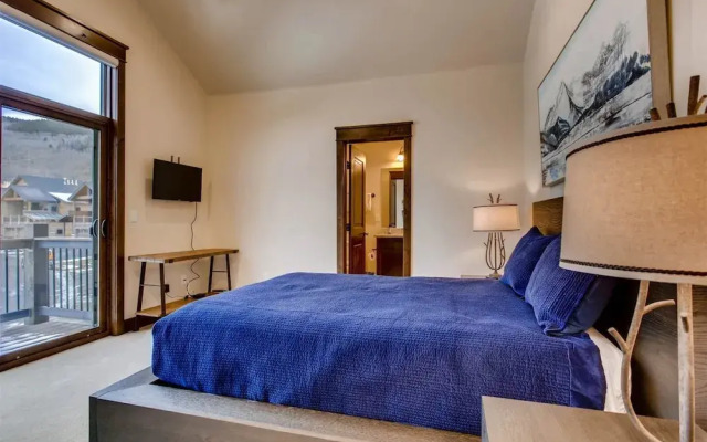 Spacious 3 Bedroom Townhome in River Run Village Within Walking Distance to Gondola and Restaurants