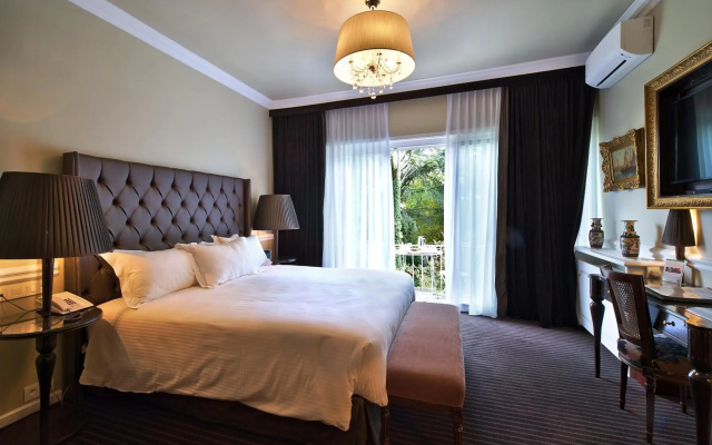 Hotel Manos Premier