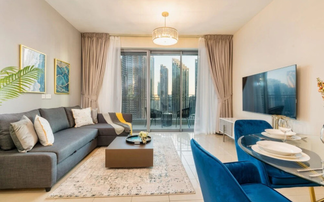 Luxurious 1B With Opera & fountains views