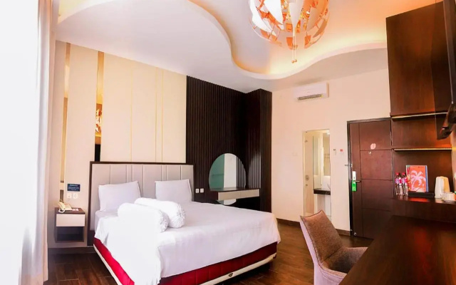 Emerald Hotel