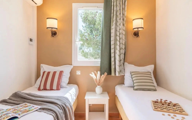 Stay With Private Outdoor Space