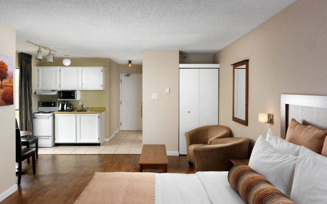 Huntingdon Hotel and Suites
