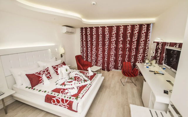Laguna Beach Alya Resort & SPA - All Inclusive