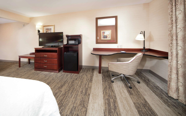 Hampton Inn & Suites Greensburg